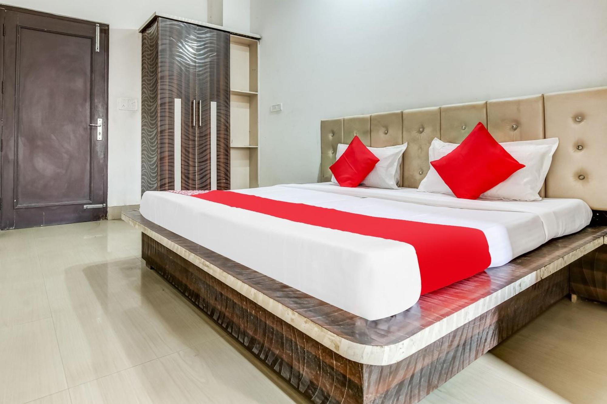 Flagship Hotel Big Boss Kurukshetra Kültér fotó
