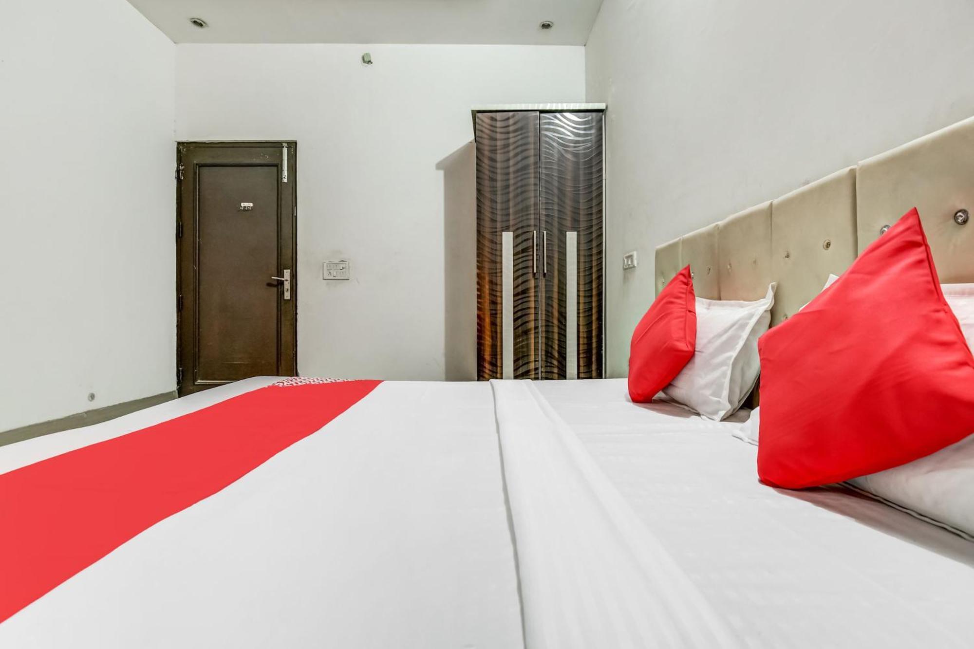 Flagship Hotel Big Boss Kurukshetra Kültér fotó