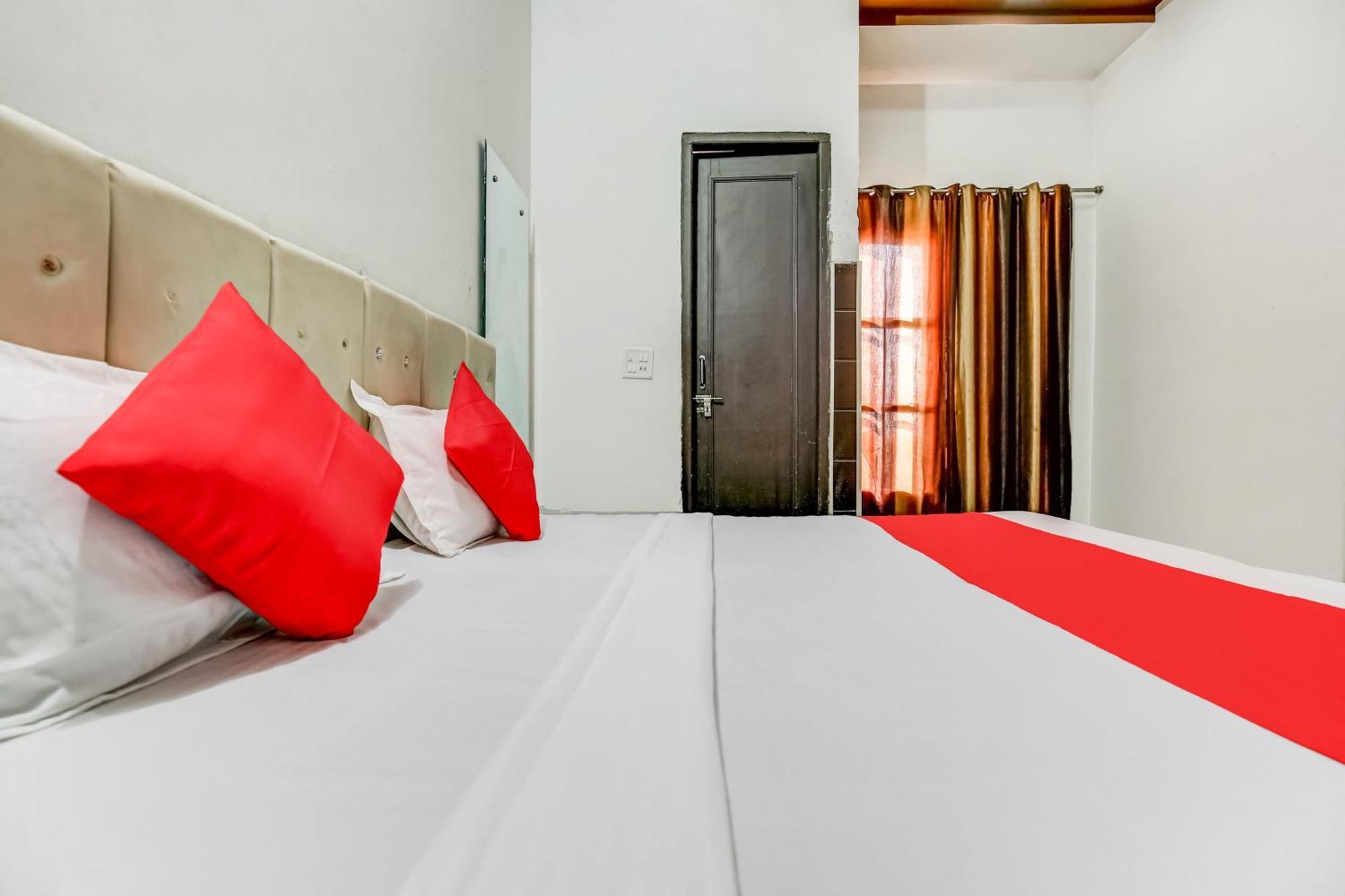 Flagship Hotel Big Boss Kurukshetra Kültér fotó