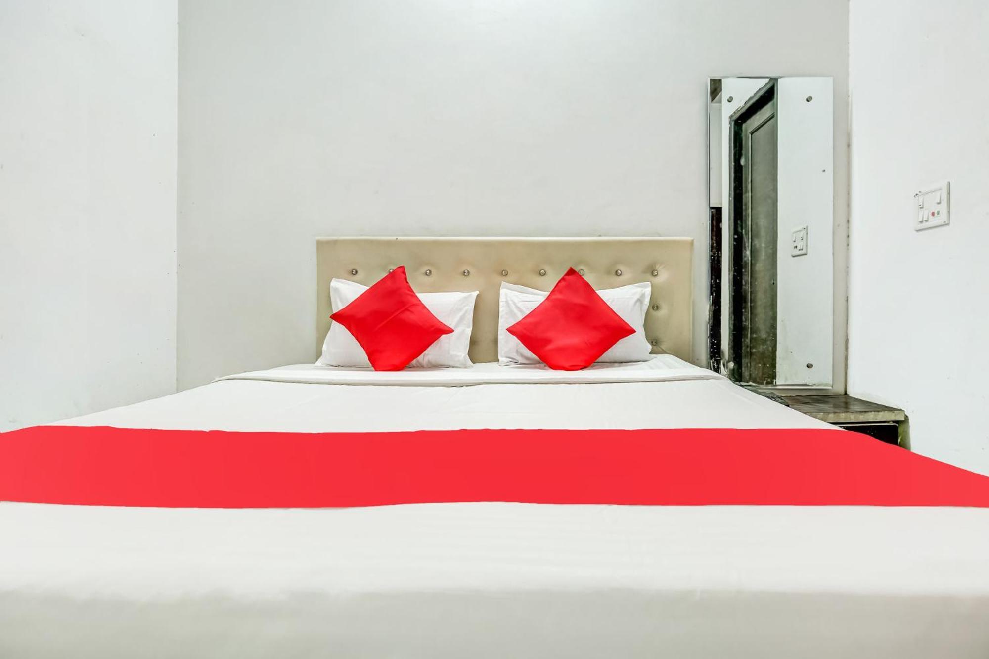 Flagship Hotel Big Boss Kurukshetra Kültér fotó